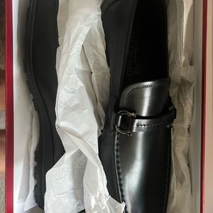 Salvatore Ferragamo NEW NWT Never worn, mens shoes.